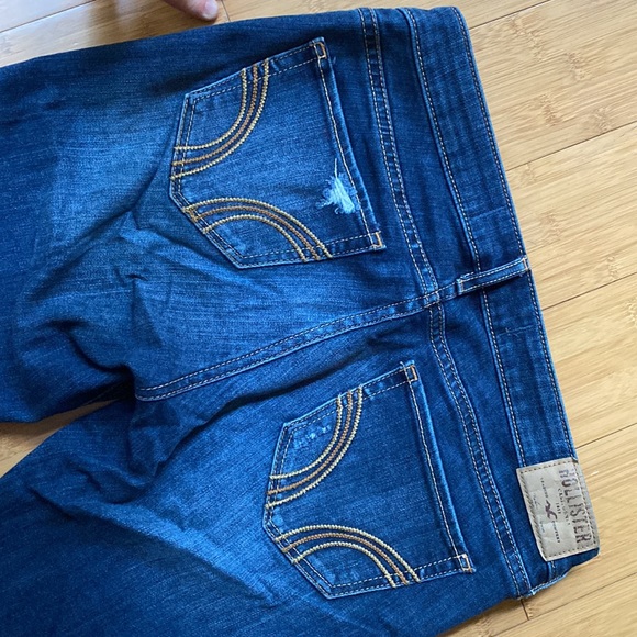 Hollister 5S Boot cut Distressed jeans - Picture 3 of 4